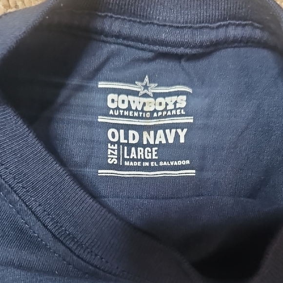 Old Navy Cowboys Long Sleeve Tee with Crew Neck - Picture 2 of 3